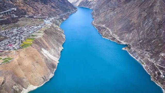 惠及成都等8市<strong></p>
<p>建設(shè)工程
</strong>！四川超級水利工程啟動建設(shè):建設(shè)工程
