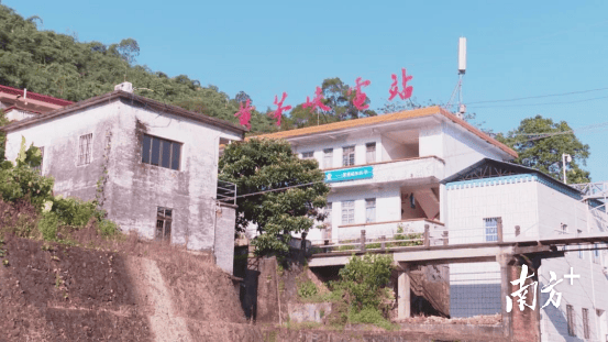 強(qiáng)化政治擔(dān)當(dāng)護(hù)航重大工程建設(shè)<strong></p>
<p>建設(shè)工程
</strong>，英德市委書記陳龍興調(diào)研黃茅峽水庫工程建設(shè)情況:建設(shè)工程
